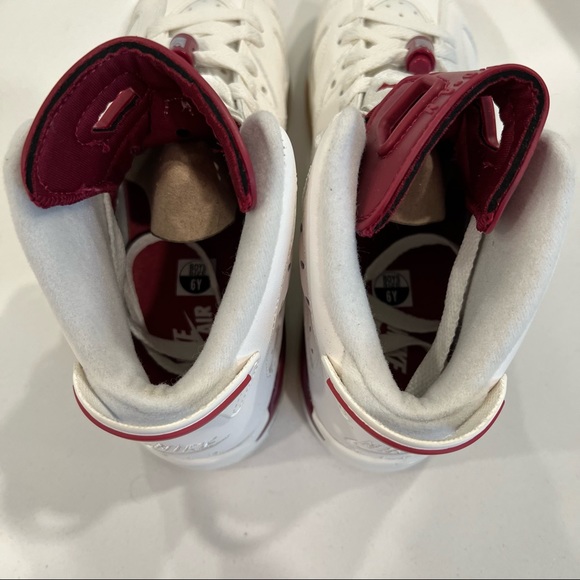 🚨AIR JORDAN 6 RETRO MAROON🚨 - Picture 8 of 10